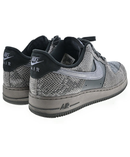 NIKE รองเท้าผ้าใบ