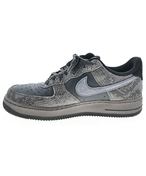 NIKE รองเท้าผ้าใบ