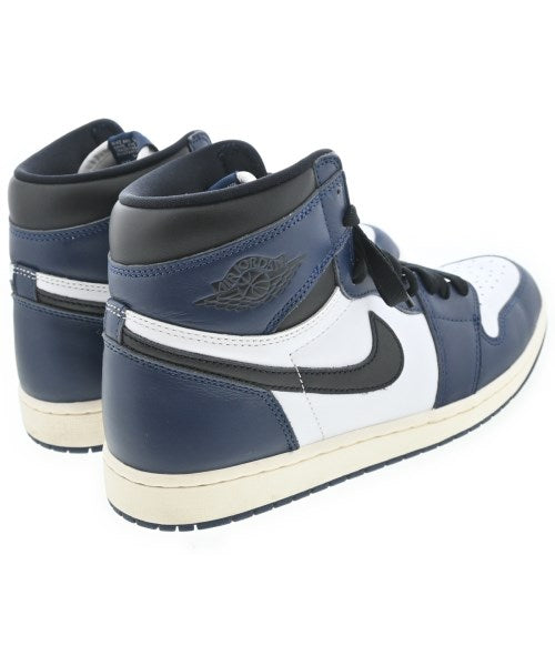 NIKE รองเท้าผ้าใบ
