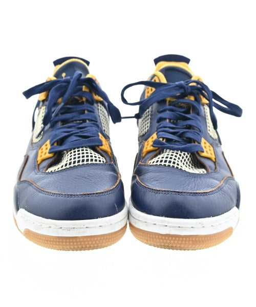 NIKE รองเท้าผ้าใบ