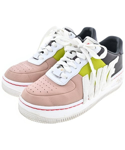 NIKE รองเท้าผ้าใบ