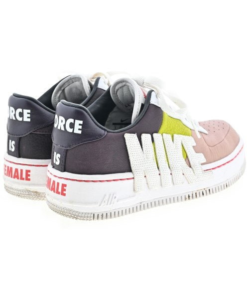 NIKE รองเท้าผ้าใบ