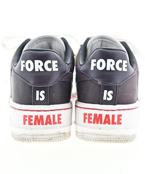 NIKE รองเท้าผ้าใบ