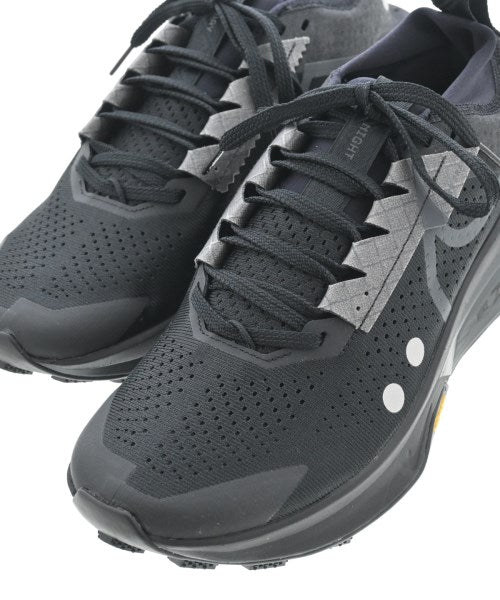 NIKE รองเท้าผ้าใบ
