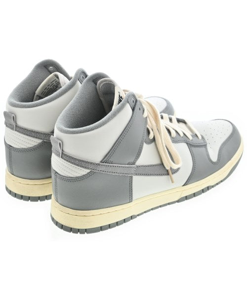 NIKE รองเท้าผ้าใบ