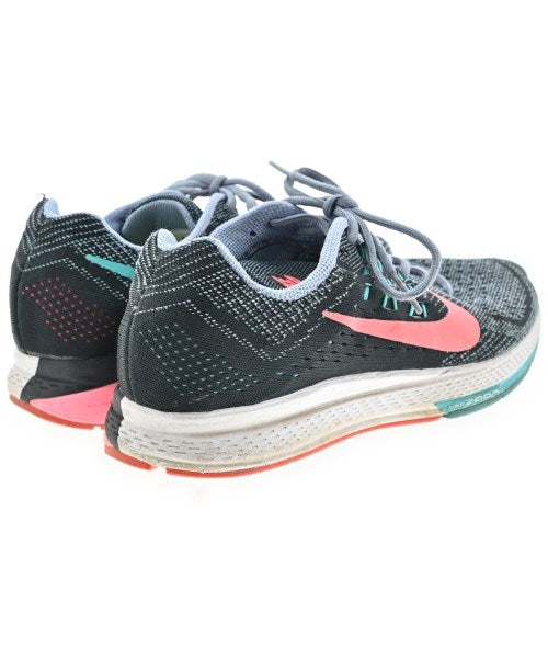 NIKE รองเท้าผ้าใบ