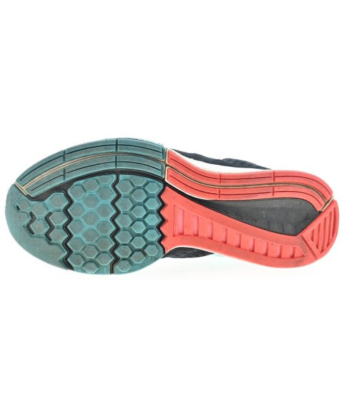 NIKE รองเท้าผ้าใบ