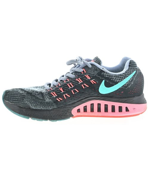 NIKE รองเท้าผ้าใบ