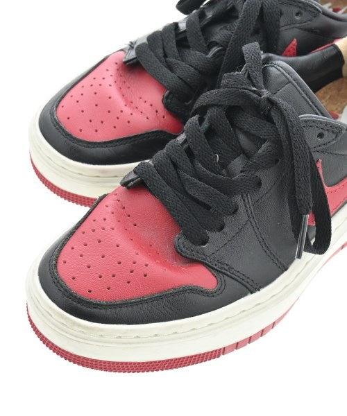 NIKE รองเท้าผ้าใบ