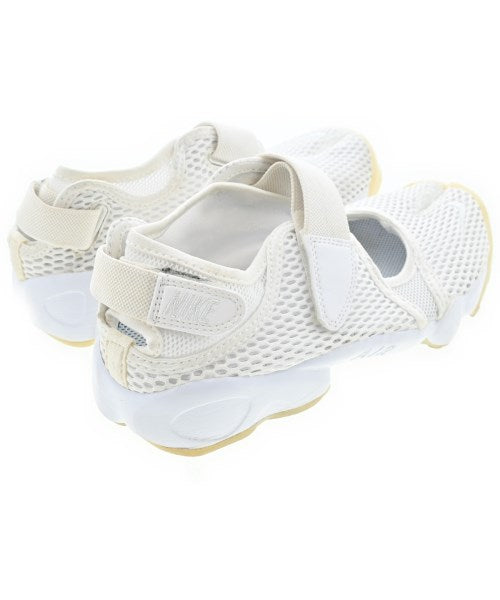 NIKE รองเท้าผ้าใบ