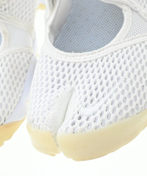NIKE รองเท้าผ้าใบ