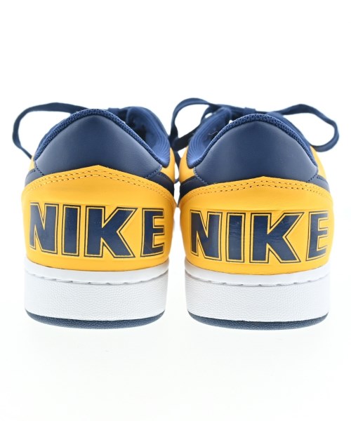 NIKE รองเท้าผ้าใบ