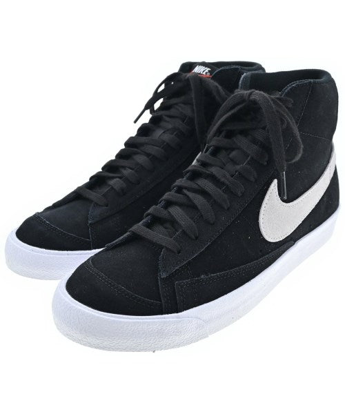 NIKE รองเท้าผ้าใบ
