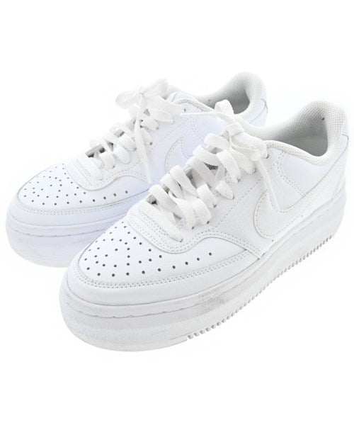 NIKE รองเท้าผ้าใบ