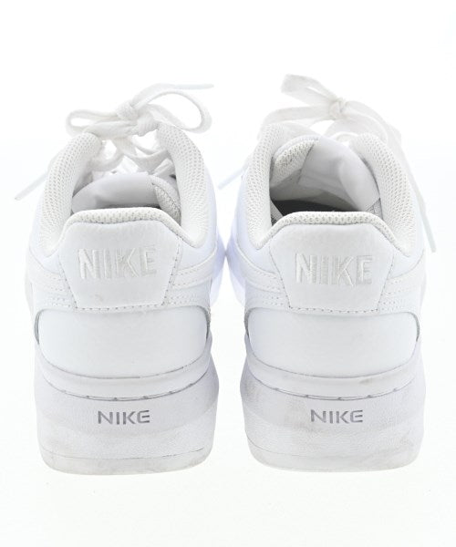 NIKE รองเท้าผ้าใบ