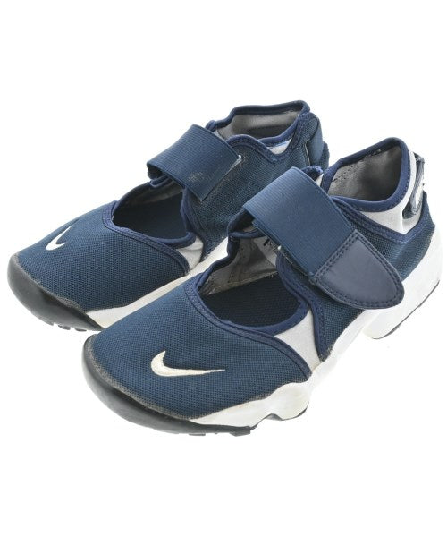 NIKE รองเท้าผ้าใบ