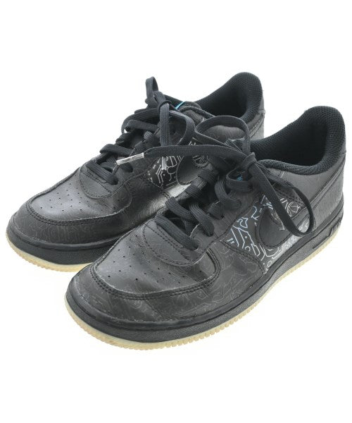 NIKE รองเท้าผ้าใบ