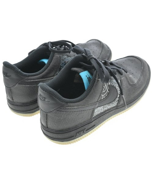 NIKE รองเท้าผ้าใบ