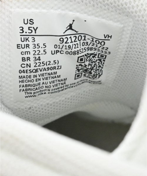 NIKE รองเท้าผ้าใบ