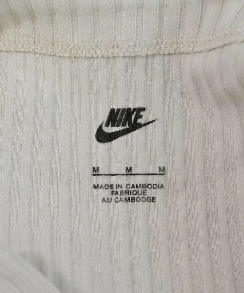 NIKE เสื้อยืด/เสื้อท็อปส์