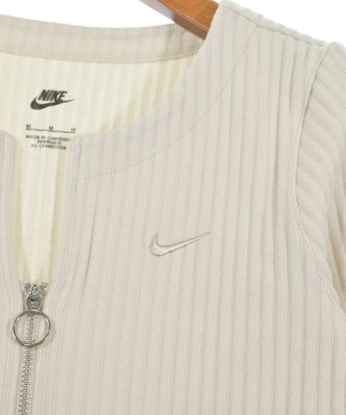 NIKE เสื้อยืด/เสื้อท็อปส์