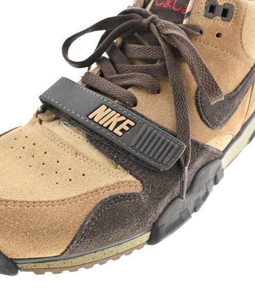 NIKE รองเท้าผ้าใบ