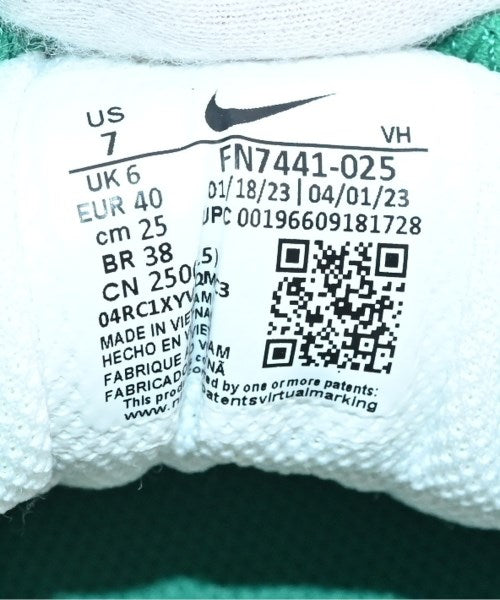 NIKE รองเท้าผ้าใบ