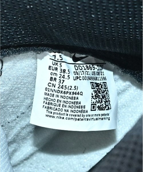 NIKE รองเท้าผ้าใบ