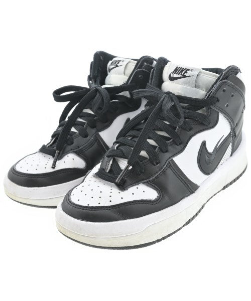 NIKE รองเท้าผ้าใบ