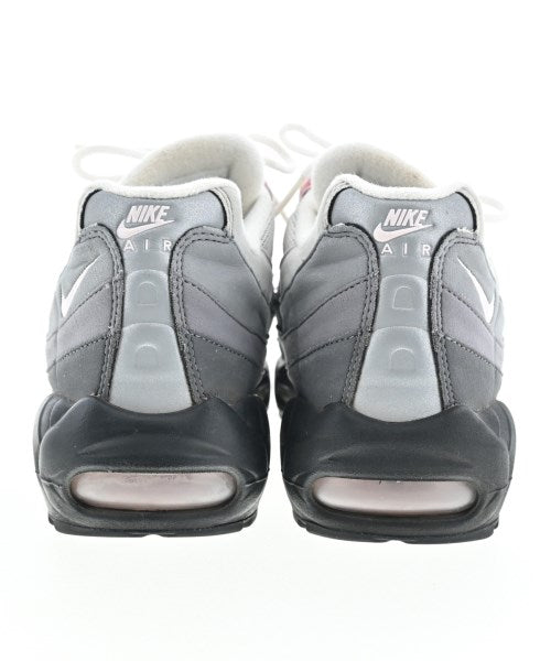 NIKE รองเท้าผ้าใบ