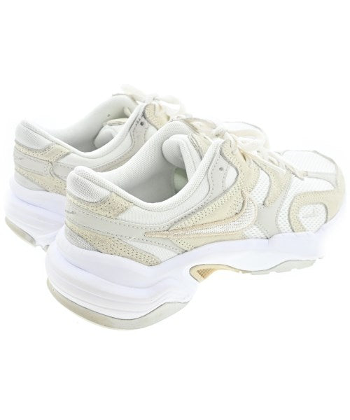 NIKE รองเท้าผ้าใบ