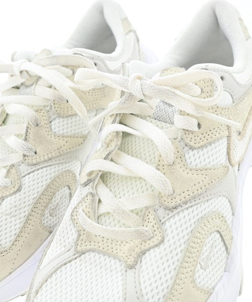 NIKE รองเท้าผ้าใบ