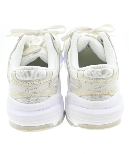 NIKE รองเท้าผ้าใบ