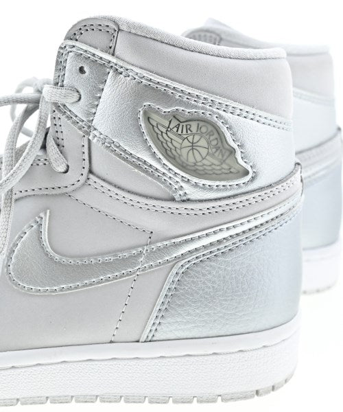 NIKE รองเท้าผ้าใบ