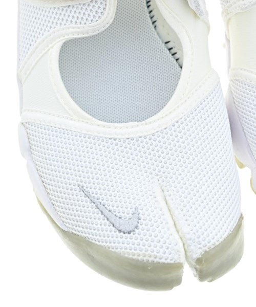 NIKE รองเท้าผ้าใบ