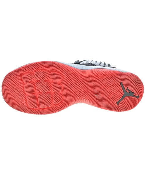 NIKE รองเท้าผ้าใบ