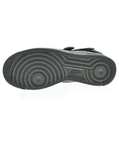NIKE รองเท้าผ้าใบ
