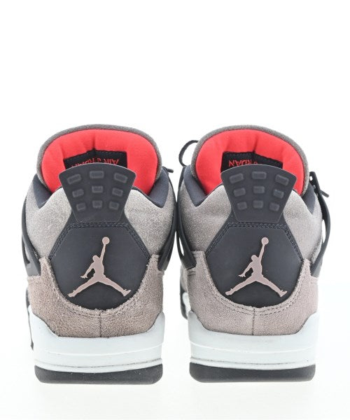 NIKE รองเท้าผ้าใบ