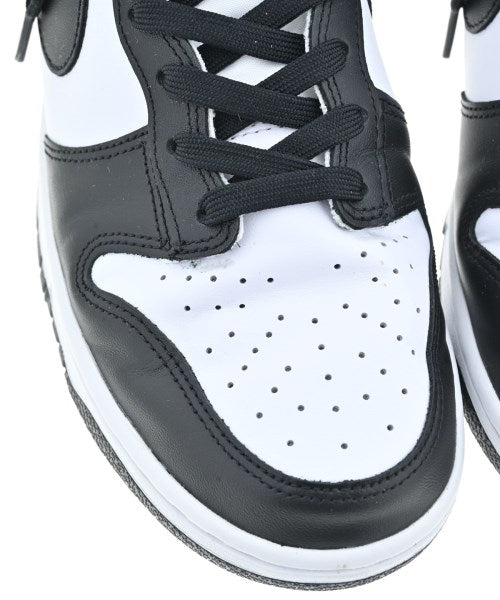 NIKE รองเท้าผ้าใบ