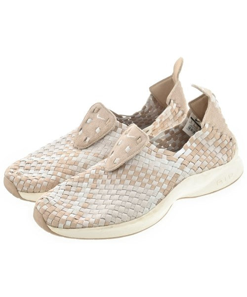 NIKE รองเท้าผ้าใบ