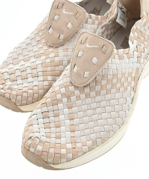 NIKE รองเท้าผ้าใบ