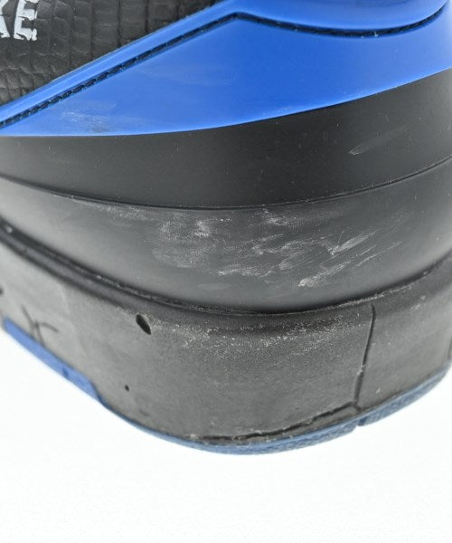 NIKE รองเท้าผ้าใบ