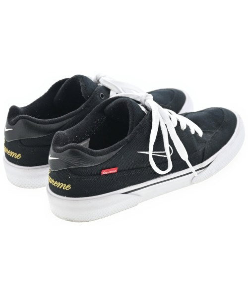 NIKE รองเท้าผ้าใบ