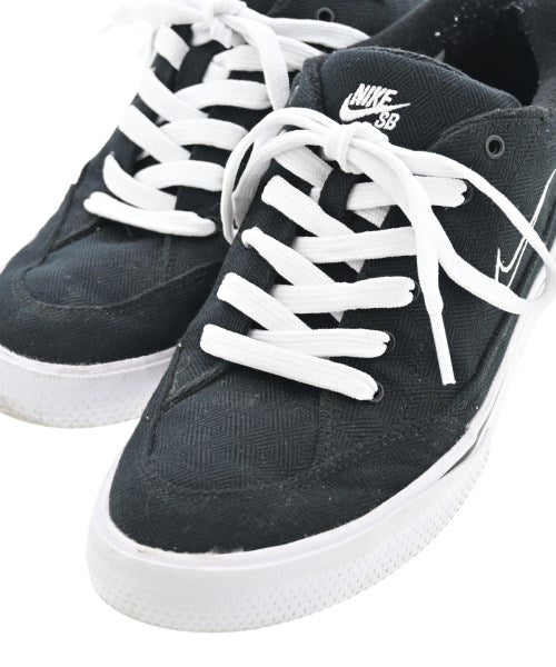 NIKE รองเท้าผ้าใบ