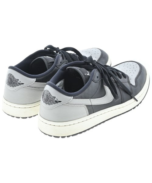 NIKE รองเท้าผ้าใบ