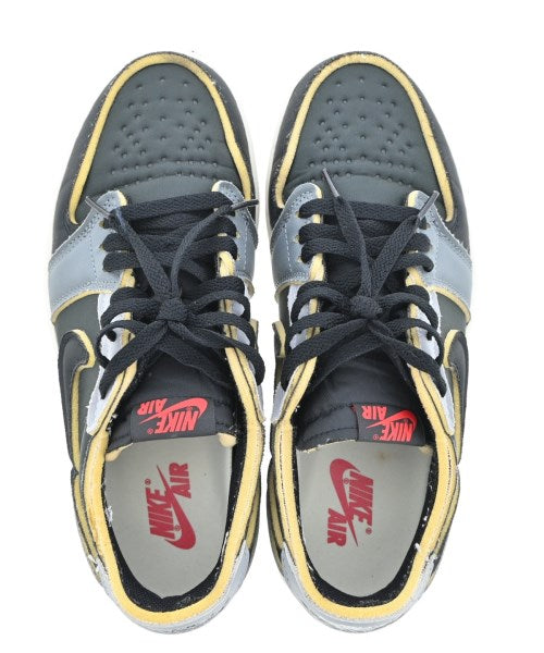 NIKE รองเท้าผ้าใบ