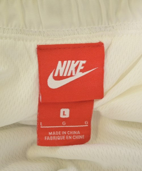 NIKE กระโปรงยาวถึงเข่า
