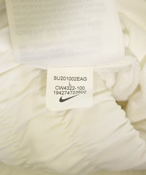 NIKE กระโปรงยาวถึงเข่า