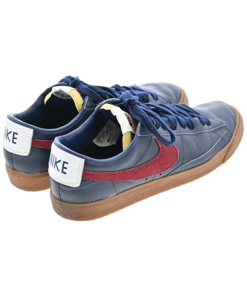 NIKE รองเท้าผ้าใบ