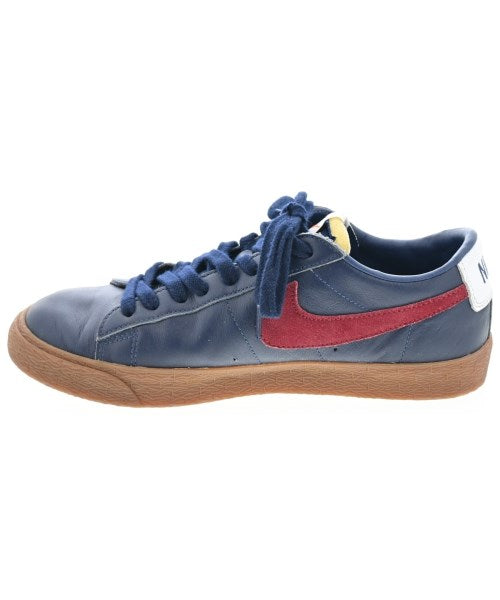NIKE รองเท้าผ้าใบ